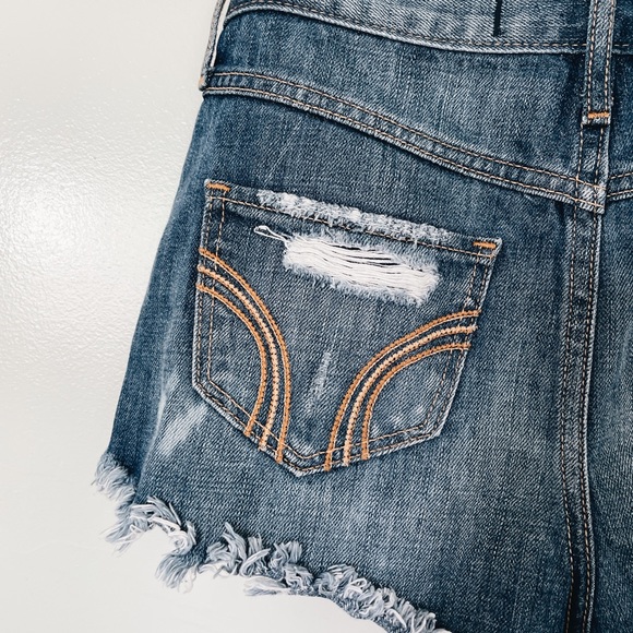 Hollister ripped high-waisted jean shorts - Picture 7 of 7